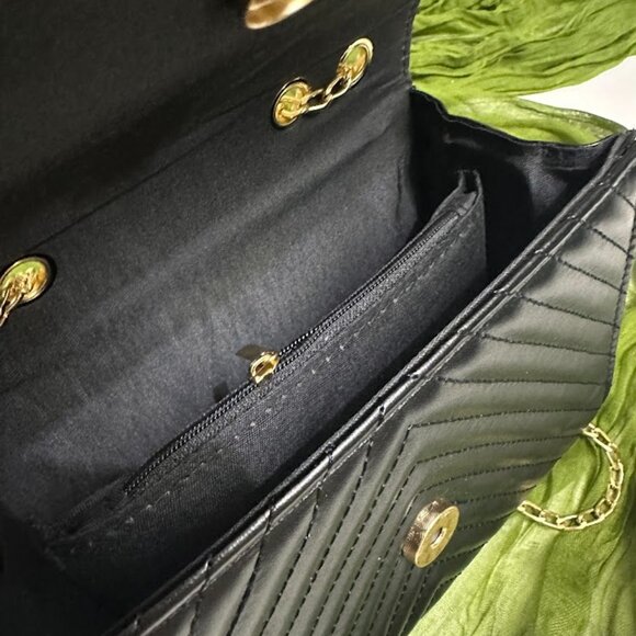 Black Quilted Chevron Shoulder Bag With Gold Chain And Tassel - Picture 6 of 6